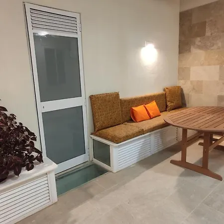 Apartment Aquamarine Sea Front - Elevated Ground Floor With Balcony And Yard *