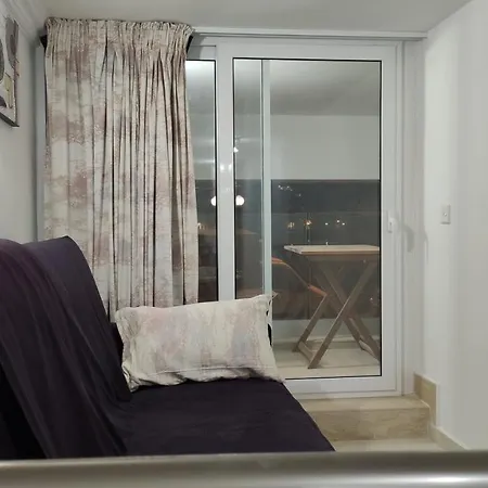Apartment Aquamarine Sea Front - Elevated Ground Floor With Balcony And Yard Marsaskala