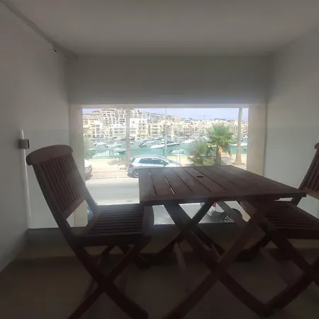 Aquamarine Sea Front - Elevated Ground Floor With Balcony And Yard Marsaskala
