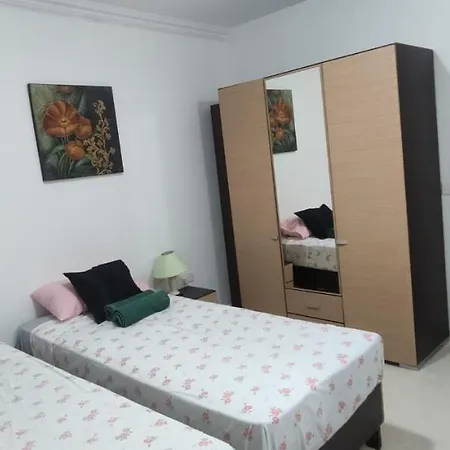 Aquamarine Sea Front - Elevated Ground Floor With Balcony And Yard Apartamento *