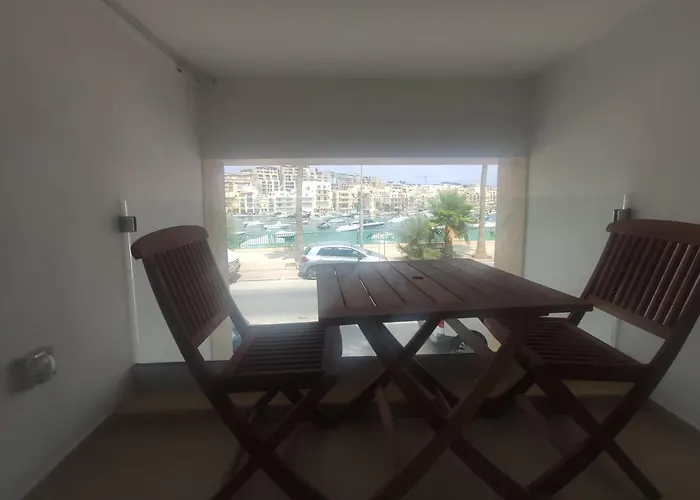 Aquamarine Sea Front - Elevated Ground Floor With Balcony And Yard Marsaskala